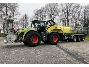 Traktors CLAAS Xerion 4000