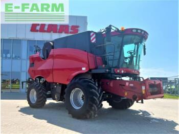 Labības kombains CASE IH