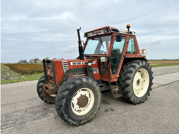 Traktors FIAT 90 series