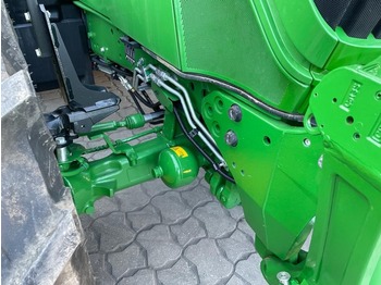 Traktors JOHN DEERE 6130R