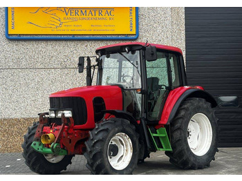 Traktors JOHN DEERE 6230
