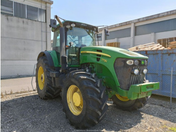 Traktors JOHN DEERE 7730