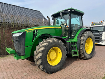 Traktors JOHN DEERE 8335R