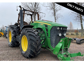 Traktors JOHN DEERE 8530