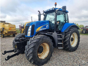 Traktors NEW HOLLAND T8030