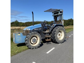 Traktors NEW HOLLAND TL