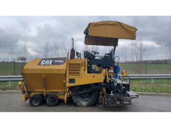 CATERPILLAR AP300 - asfalta klājējs