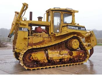 Buldozers CAT D8N + BLADE (NEW UNDERCARRIAGE)