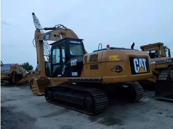 Kāpurķēžu ekskavators CATERPILLAR 320d