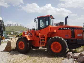 Riteņu iekrāvējs DOOSAN DL 300