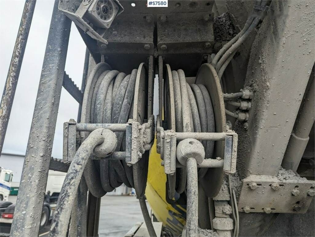 Betonvedējs Scania G450 8x2 Concrete truck with chute: foto 48