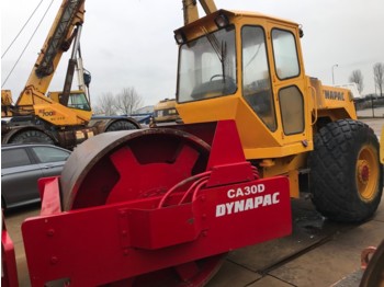Veltnis Dynapac CA30D