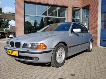 Vieglā automašīna BMW 535I V8: foto 1