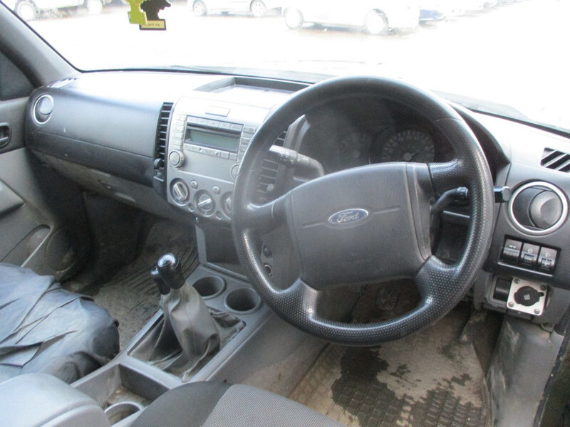 Vieglā automašīna Ford Ranger 3.0 TDCi , 4x4 pickup , Right Hand Drive , Manual , Airco, NO REGISTRATION: foto 12