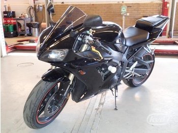 Yamaha YZF-R1 (151hk)  - Motocikls