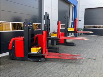 Teleskopiskais iekrāvējs Jungheinrich EKS 110 L 100 E Pallettruck