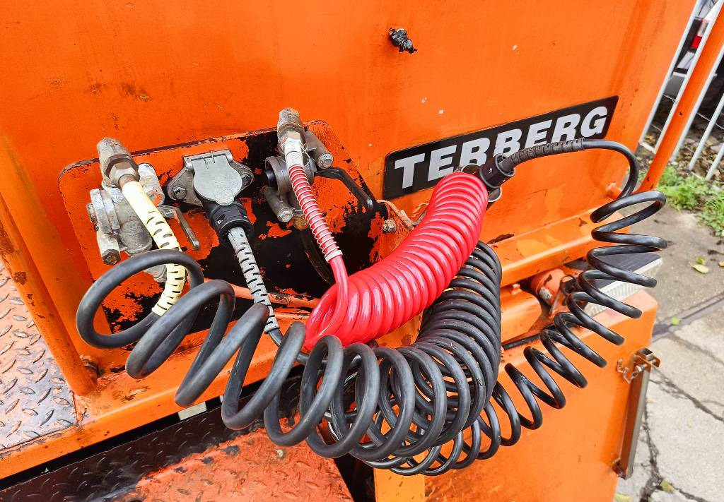 Termināļa traktors Terberg yt 180 terminal trekker tractor 35 ton CE cummins: foto 19