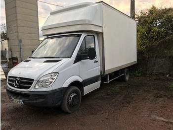 Furgons ar slēgtā virsbūve Mercedes 511
