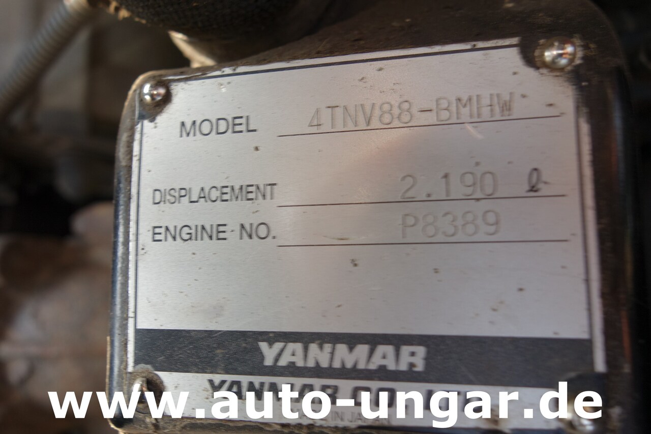 Ielu tīrīšanas mašīna Hako CityMaster CM 1250 Baujahr 2014 Kehrmaschine 4x4: foto 23