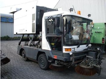 RAVO 530 Container Dump
 - Ielu tīrīšanas mašīna
