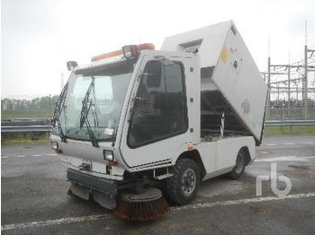 Tennant HMF426 - Ielu tīrīšanas mašīna