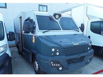 Inkasācijas mašīna Iveco Daily 70C17 armored truck to transport money: foto 1