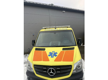 Ātrās palīdzības mašīna MERCEDES-BENZ Sprinter 319 3.0 ambulance / Krankenwagen: foto 3
