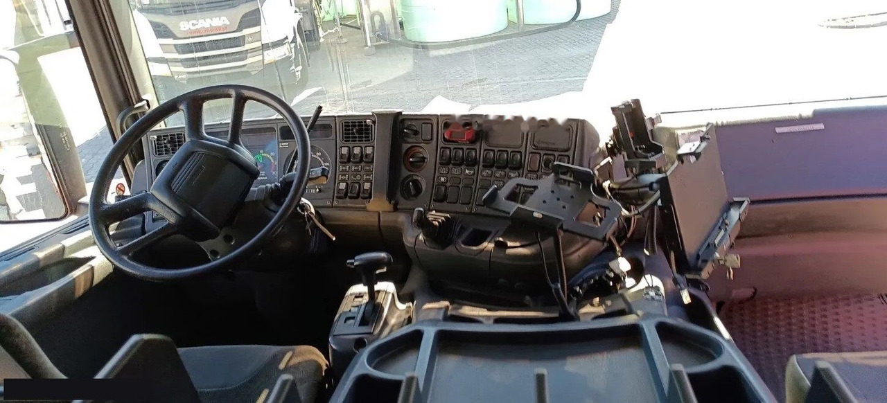 Ugunsdzēsēju mašīna Scania P124 4x4 Doka Fire truck: foto 22