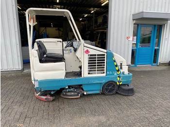 Ielu tīrīšanas mašīna TENNANT Veeg- Zuig- Schrobmachine, LPG