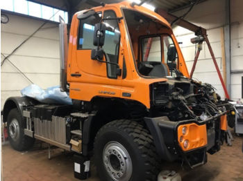 Komunālā/ specializētā tehnika Unimog U 423