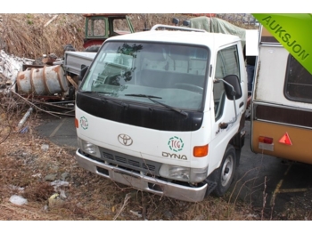 Toyota Dyna 100 - Bortu kravas automašīna/ Platforma