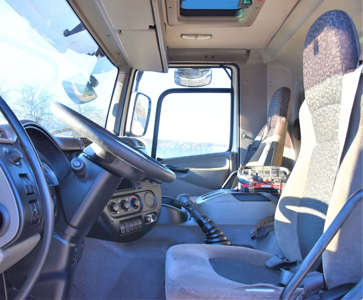 Bortu kravas automašīna/ Platforma, Kravas auto ar manipulatoru DAF CF 75.360: foto 9