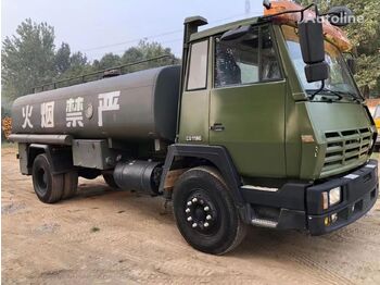 Autocisterna pārvadāšana degvielas HONGYAN 4x2 drive 12 tons fuel tank: foto 2