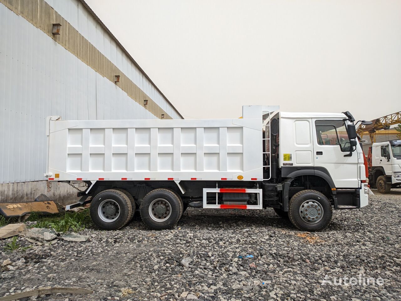 Kravas automašīna pašizgāzējs HOWO China dumper Sinotruk Shacman tipper lorry 6x4 drive: foto 2
