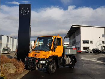 Bortu kravas automašīna/ Platforma Mercedes-Benz UNIMOG U300 4x4 Hydraulik Standheizung Klima: foto 1