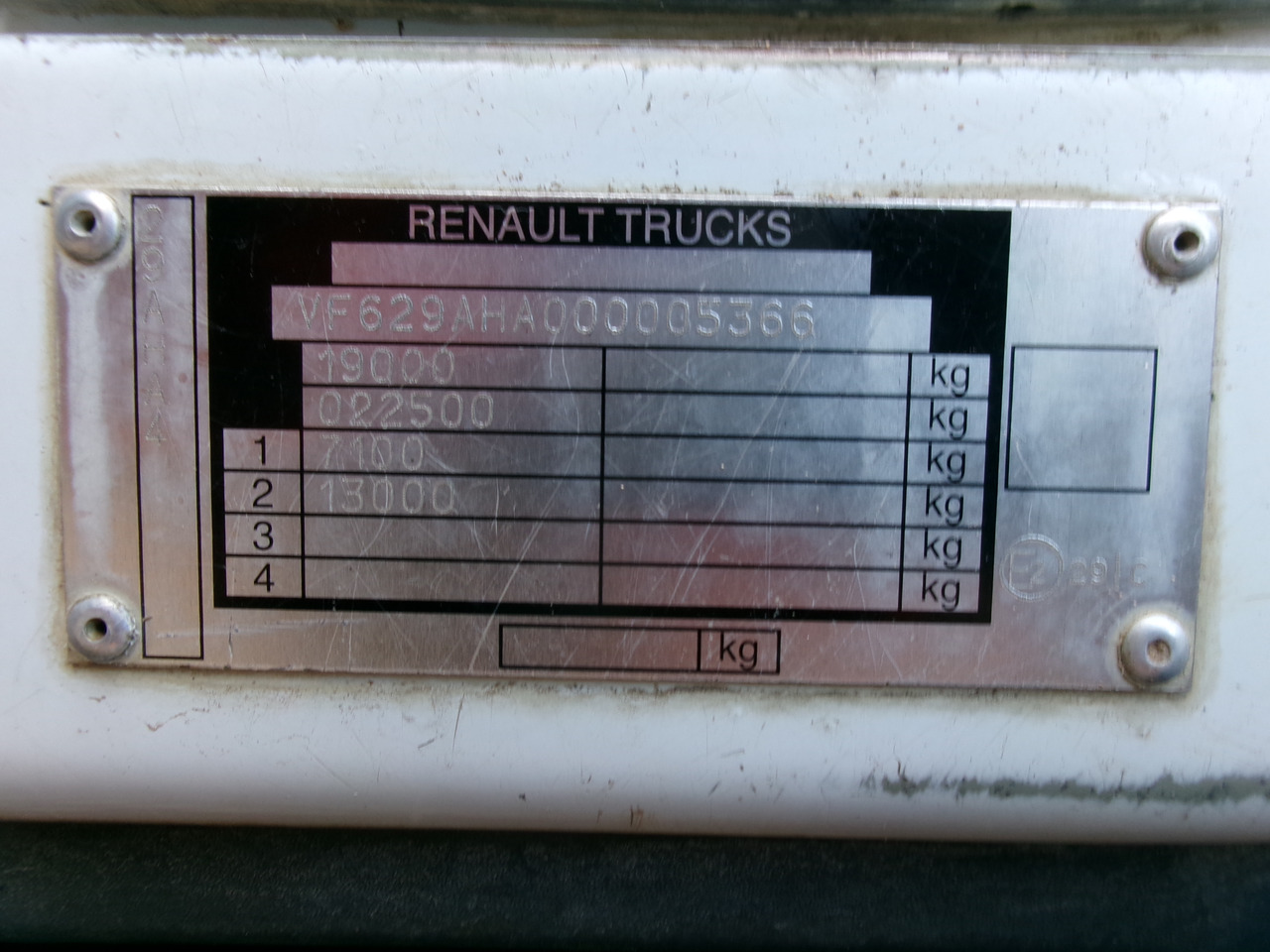 Autocisterna pārvadāšana degvielas Renault Premium 270 dxi 4x2 fuel tank 13.6 m3 / 4 comp: foto 35