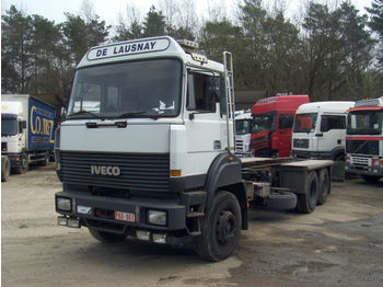 Iveco 240 E 32 6x2 - Šasija kravas automašīna