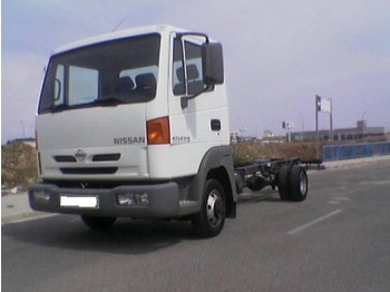 Nissan Atleon 110.35 - Šasija kravas automašīna
