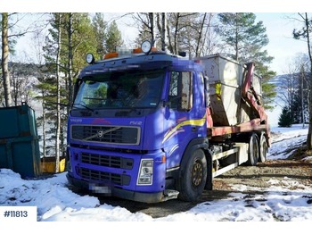 Būvgružu konteineru vedējs Volvo FM12: foto 1