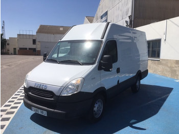 Furgons Iveco 35S13 12M3