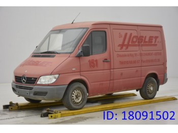 Furgons Mercedes-Benz Sprinter 208