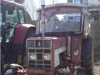 Traktors Case-IH 533: foto 1
