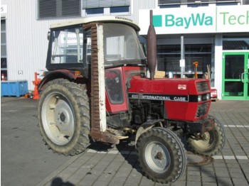 Traktors Case IH 633: foto 1