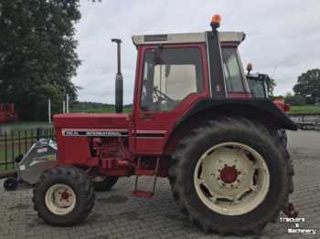 Traktors Case-IH 745XL: foto 1