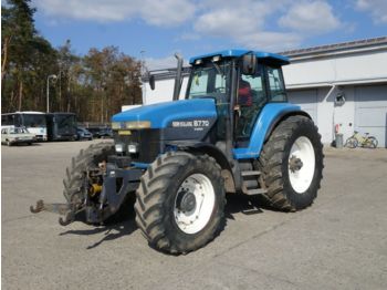 Traktors New Holland 8770: foto 1