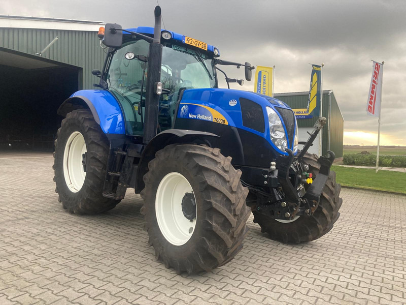 Traktors New Holland T6000 T6030 RC: foto 3