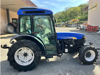 New Holland TNF80A - Traktors: foto 1