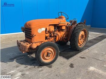 Traktors Renault R 7052: foto 1