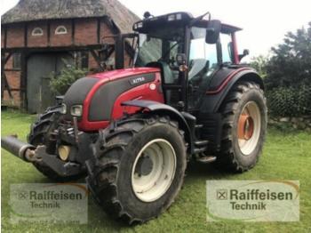 Riteņu traktors Valtra N 141