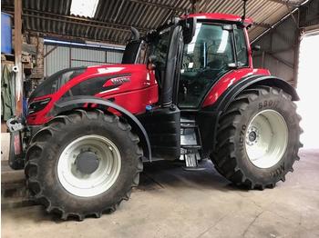 Riteņu traktors Valtra T154